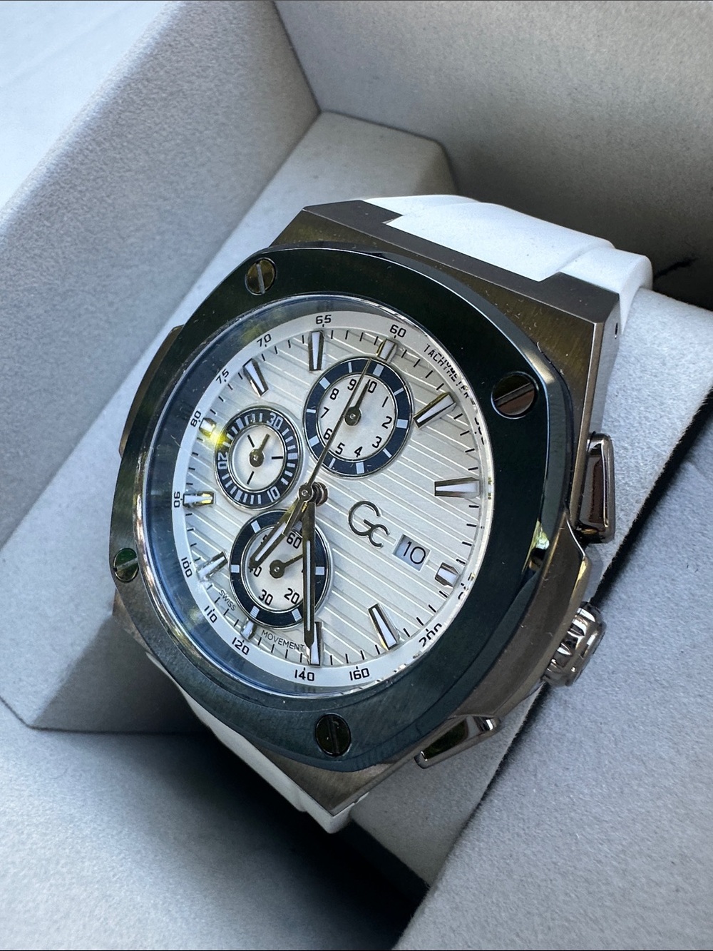 New Gc Multi-Tone Multifunction Watch - Picture 6 of 7